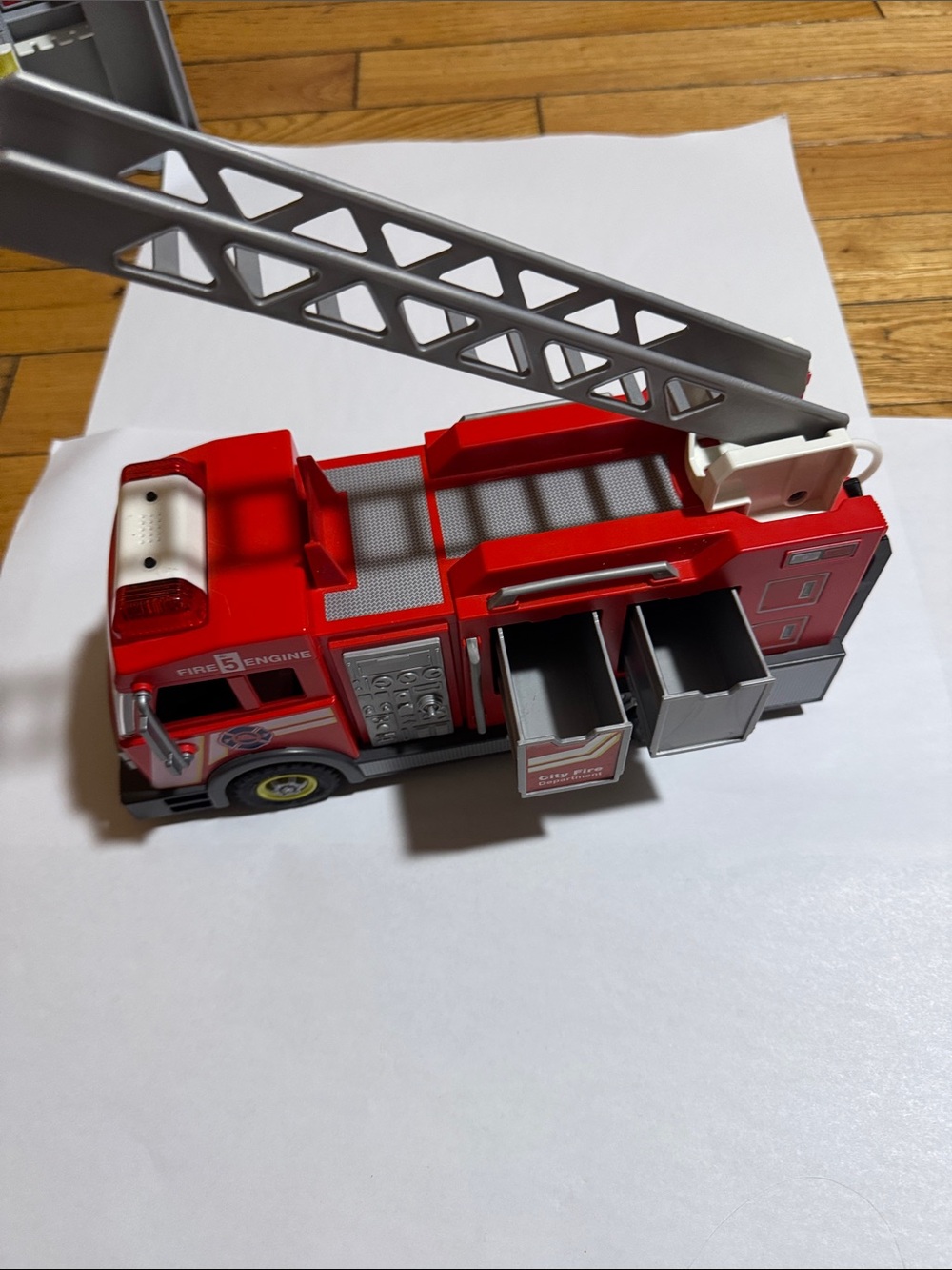 Playmobil Ladder Fire Truck - Picture 6 of 12